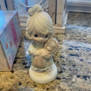 PRECIOUS MOMENTS FIGURINE